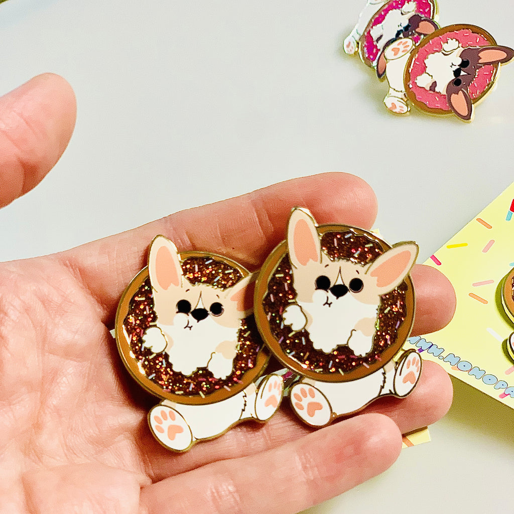 Donut Pembroke Welsh Corgi Glitter Enamel Pin w/ Chocolate or Strawberry Icing and Sprinkles / Fawn / Tri Color - Momo Patch