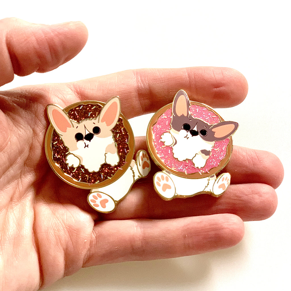 Donut Pembroke Welsh Corgi Glitter Enamel Pin w/ Chocolate or Strawberry Icing and Sprinkles / Fawn / Tri Color - Momo Patch