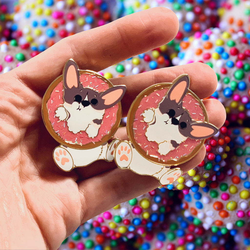 Donut Pembroke Welsh Corgi Glitter Enamel Pin w/ Chocolate or Strawberry Icing and Sprinkles / Fawn / Tri Color - Momo Patch